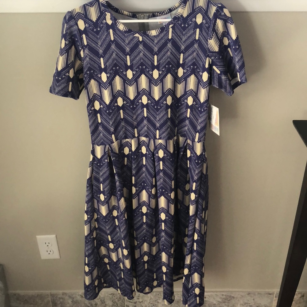 LuLaRoe Amelia